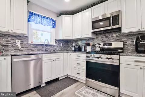 9 Greenwood Ln # b, Manchester Township, NJ 08759