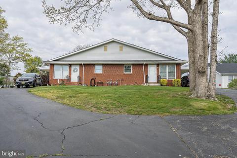 16 B Magnolia Rd, Manahawkin, NJ 08050
