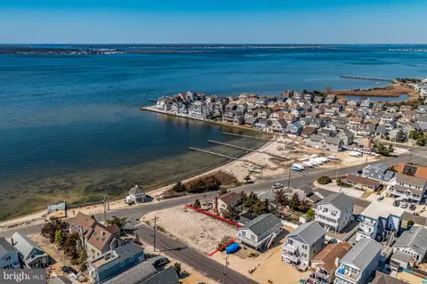 2112 S Bayview Ave, Seaside Park, NJ 08752