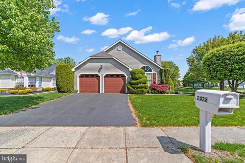 2438 Torrington Dr, Toms River, NJ 08755