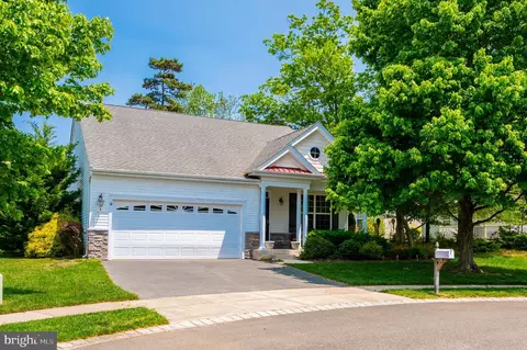 4 Minot Light Ct, Barnegat, NJ 08005