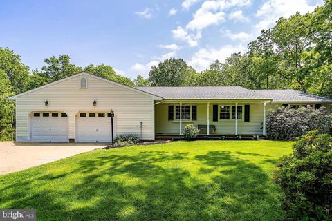 18 Carteret Ct, Waretown, NJ 08758