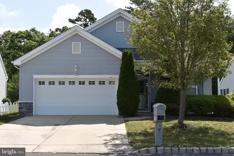 102 Briarwood Dr, Tuckerton, NJ 08087