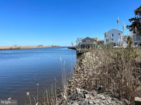 42 Sands Point Rd, Waretown, NJ 08758 photo 3