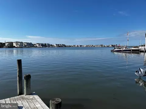 1916 W Bay Ter, Ship Bottom, NJ 08008