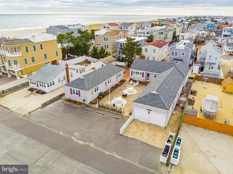 124 E 17th St #2, Ship Bottom, NJ 08008