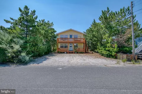 3 E 9th St, Barnegat Light, NJ 08006