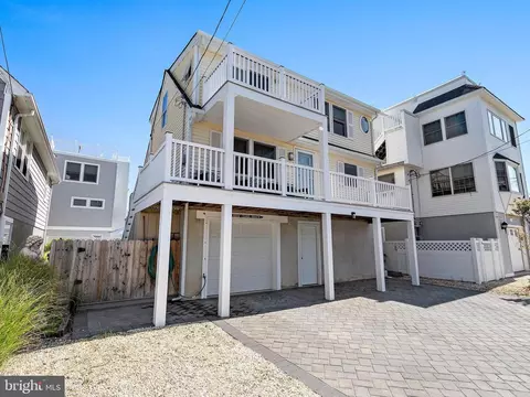 9 W Jacqueline Ave, Long Beach Township, NJ 08008