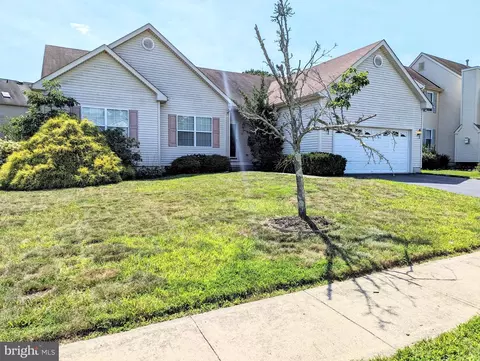 35 Stonegate Dr, Tuckerton, NJ 08087
