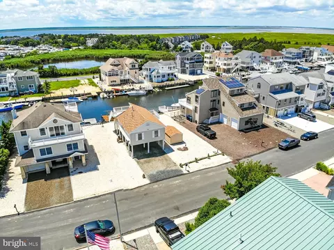 28 Maryland Rd, Little Egg Harbor Twp, NJ 08087