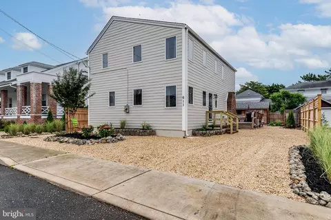 611 S Beach Ave, Beach Haven, NJ 08008