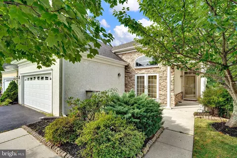 22 Solomans Dr, Barnegat, NJ 08005