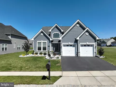 14 Aurora Cir, Barnegat, NJ 08005