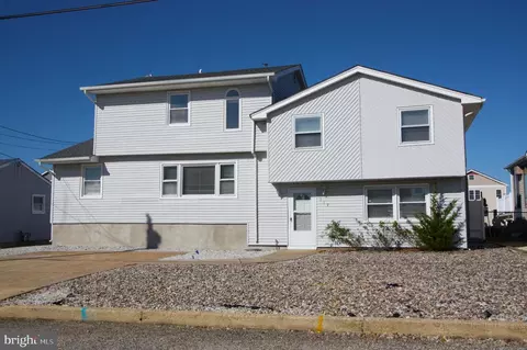 117 E Raritan Dr, Tuckerton, NJ 08087