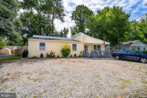 900 Center St, Little Egg Harbor Twp, NJ 08087