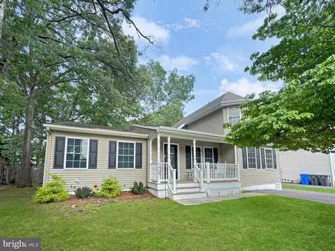 1030 Barnacle Dr, Manahawkin, NJ 08050