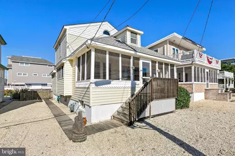 13 E Jeanette Ave, Long Beach Township, NJ 08008