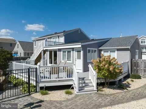 232 W 16th St W, Ship Bottom, NJ 08008