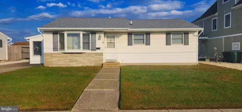 8 N Forecastle Dr, Tuckerton, NJ 08087