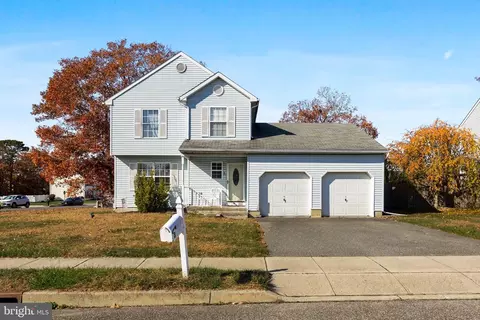 3 Hearth Ct, Barnegat, NJ 08005