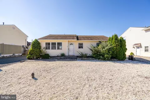 26 Louisiana Dr, Tuckerton, NJ 08087
