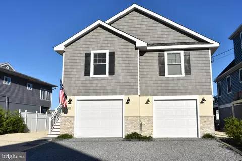 130 S Forecastle Dr, Tuckerton, NJ 08087