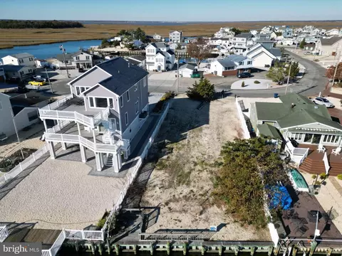 21 E Pimlico Rd, Little Egg Harbor Twp, NJ 08087