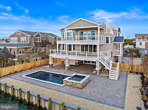 21 W 83rd St, Harvey Cedars, NJ 08008