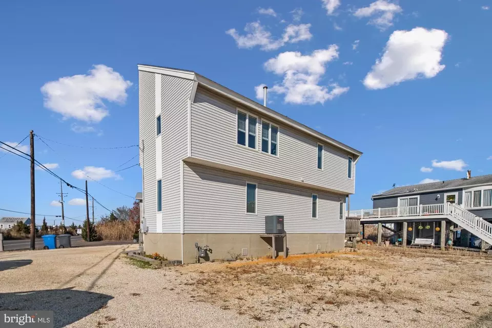 1296 E Bay Ave, Manahawkin, NJ 08050 35 Photos Movoto