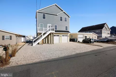 18 W Hudson Dr, Tuckerton, NJ 08087
