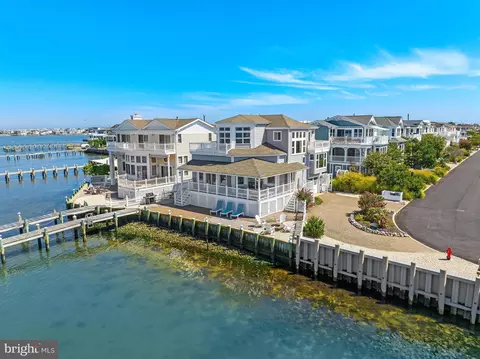 113 W Hobart Ave, Long Beach Township, NJ 08008