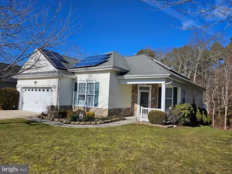 20 Sweetwater Dr, Tuckerton, NJ 08087