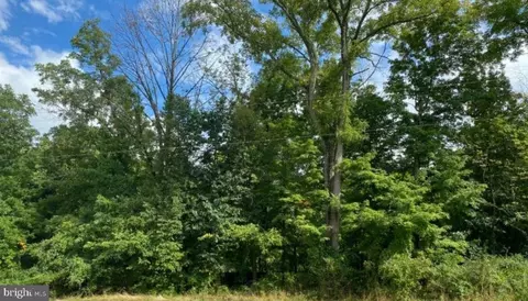 16 My Way, Tuckerton, NJ 08087