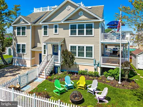 17 Delaware Ave, Long Beach Township, NJ 08008