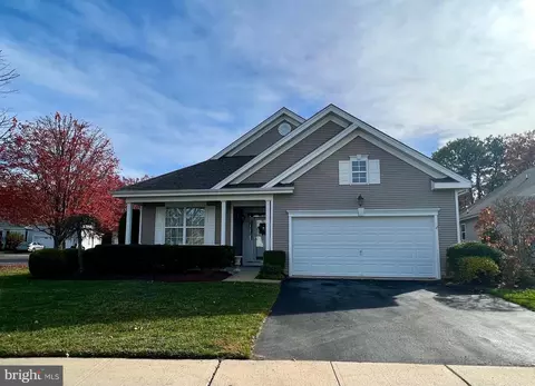 22 Silver Lake Dr, Barnegat, NJ 08005