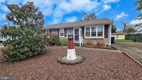 1344 Ocean Ave, Beachwood, NJ 08722