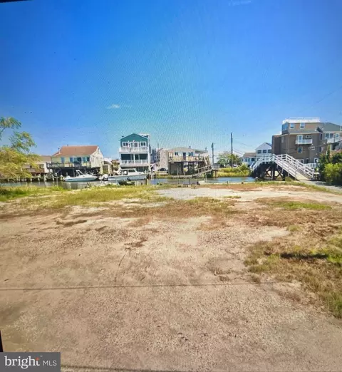 1294 Avenue A, Manahawkin, NJ 08050