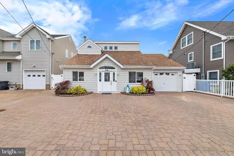 23 Glenn Dr, Manahawkin, NJ 08050