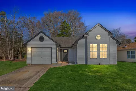 404 Betsy Ross Ln, Tuckerton, NJ 08087