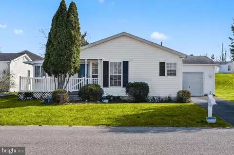 126 Perrys Ln, Manahawkin, NJ 08050