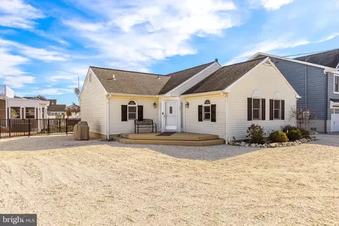 636 Newell Ave, Manahawkin, NJ 08050