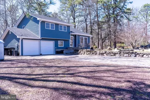 46 Highland Dr, Barnegat, NJ 08005