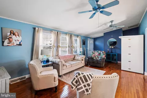 Living - 201 A Station Dr, Forked River, NJ 08731 photo 3 of 5
