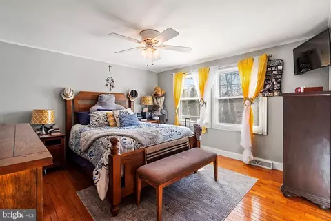 Bedroom - 201 A Station Dr, Forked River, NJ 08731 photo 1 of 2