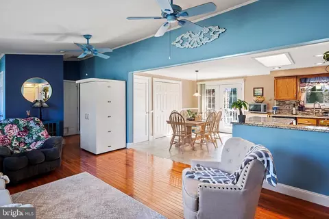 Living - 201 A Station Dr, Forked River, NJ 08731 photo 4 of 5