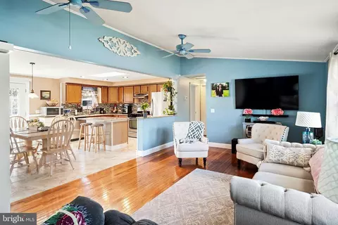 Living - 201 A Station Dr, Forked River, NJ 08731 photo 1 of 5