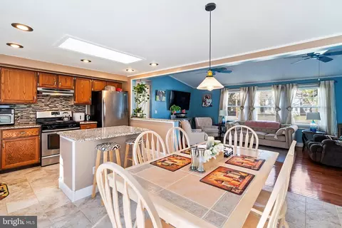 Dining - 201 A Station Dr, Forked River, NJ 08731 photo 2 of 2