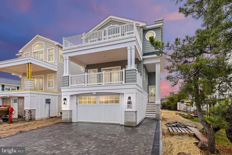 403 Amber St, Beach Haven, NJ 08008