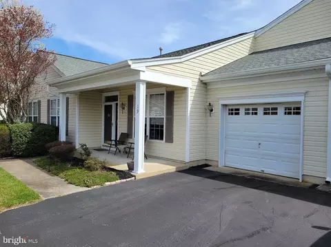 19 Greylawn Dr, Lakewood, NJ 08701
