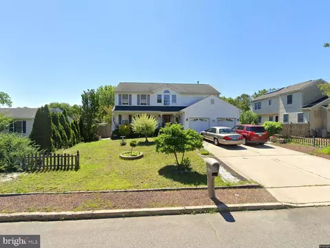 557 Lighthouse Dr, Manahawkin, NJ 08050